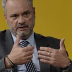 Em tratamento contra o câncer, Eduardo Suplicy agradece apoio