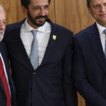 Após alta do dólar, Pacheco condiciona isenção do IR à situação fiscal