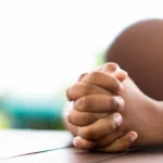 Alerta: bebida adulterada por metanol pode cegar