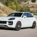 Ciro Nogueira diz que pediu a Bolsonaro que defina seu apoio à Presidência até fim do ano