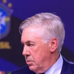 Executivo da Apple desafia jornalista a quebrar iPhone Air; vídeo