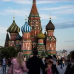 Crianças trocadas em hospital são devolvidas aos pais biológicos em Goiás