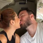 Como criar uma playlist de música perfeita para alguém que você ama