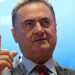 Anitta se encontra com Rei Charles 3º em cerimônia na Inglaterra