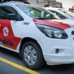 DF: Pai de aluna agride professor após bronca por uso de celular em aula