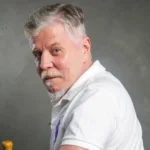 Modelo viaja a trabalho para Tailândia e vira vítima de tráfico de órgãos