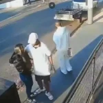 elétrico compacto com câmbio manual e ronquinho