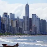 Banheiro acumula bactérias: itens que devem ser trocados com frequência