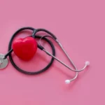 Cabeça do crime organizado não está no barraco da favela, diz Boulos