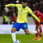 Jennifer Aniston planeja casamento luxuoso na Grécia com Jim Curtis, diz site