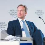 Casares muda postura e implementa mais abertura na gestão do São Paulo