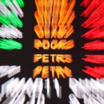 Polícia investiga americano que levou filho para desconexão digital em mata de SC