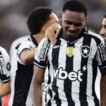 Penn Badgley revela crise no casamento após mulher sofrer segundo aborto espontâneo