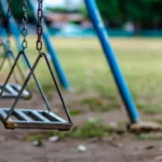 Cristian Cravinhos sofre acidente de moto perto da casa dos Richthofen