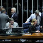 ‘Vamos ajudá-lo um pouco, talvez’, diz Trump sobre Mamdani, eleito em NY