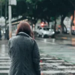 Estrutura pesa, e Corinthians vence holandeses por preferência de Lingard