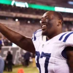 Carol Lekker cospe na cara de Rayane Figliuzzi em ‘A Fazenda 17’