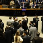 Cantor VT Kebradeira é preso por injúria racial após ofender mulher no DF