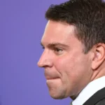 Fluminense aproveita falha de Rossi, bate Flamengo e alivia Palmeiras após empate