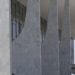 Homem ficou 2h preso em incêndio em Hong Kong: “Pensei que ia morrer”