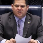 George Clooney diz que ainda sente o baque por ter perdido papel para Brad Pitt