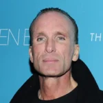 Epstein? “Tem fotografias com todo o mundo. Não é nada demais”