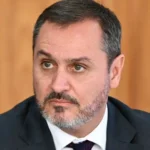 Fé e feeling deixam Hugo Souza mais perto da idolatria no Corinthians