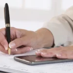 Vasco vira nos acréscimos e abre vantagem sobre o Fluminense na semi da Copa do Brasil