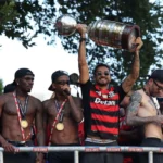 Não quero provar nada, diz Deborah Secco, que volta a viver Bruna Surfistinha