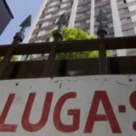 Bolsonaro deve passar o Réveillon no hospital após procedimento contra soluços