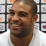 Chefe anti-imigração de Trump deixa Minneapolis após morte enfermeiro