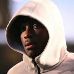 Dólar fecha em R$ 5,2067, menor valor em quase dois anos, e Bolsa bate novo recorde