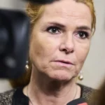 Esposa de Alec Baldwin responde a críticas sobre look da filha de 12 anos