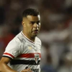 Bruce Willis não faz ideia de que sofre de demência, diz sua mulher em podcast