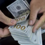 Piers Morgan hospitalizado devido a queda em restaurante