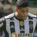 Morre Isabel Veloso, influenciadora com câncer terminal, aos 19 anos