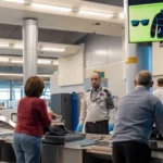 AVC: Famosos que sofreram derrames (alguns jovens demais)