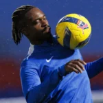 Macron critica EUA em Davos e diz que Europa prefere respeito a lidar com valentões