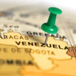 Vídeos de moradores mostram explosões na capital da Venezuela