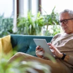 Influenciadora vítima de tráfico humano é encontrada ferida no Cambodja