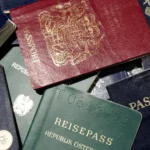 Juliano Floss conta que passou a fazer xixi sentado e causa debate entre confinados do BBB 26