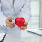 Jogadores do Chelsea ignoram crianças e geram revolta na Inglaterra