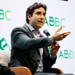 Príncipe William e Kate Middleton quebram silêncio sobre caso Epstein