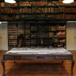 Trump impõe tarifa extra de 25% a países que mantêm comércio com o Irã