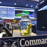 De arrepiar! Patinadora se corta com lâmina do patins da adversária