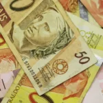 Autora Rachel Reid adia livro após piora de sintomas de Parkinson