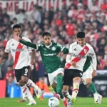 Pressionado, Fernando Diniz assegura permanência no Vasco: ‘Nunca pedi demissão’