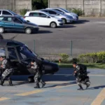 Damares denuncia Freixo por Embratur apoiar escola que homenageia Lula
