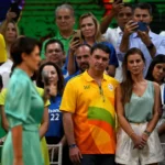 Mistério das esferas metálicas em praia da Austrália ganha explicação