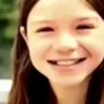Após filha relatar abuso, influenciadora esfaqueia padrinho da menina